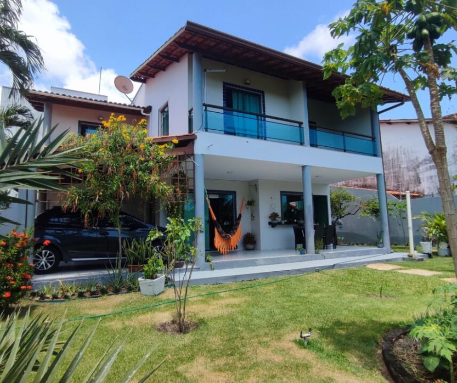 LINDA CASA DUPLEX COM JARDIM NO BAIRRO EDSON QUEIROZ